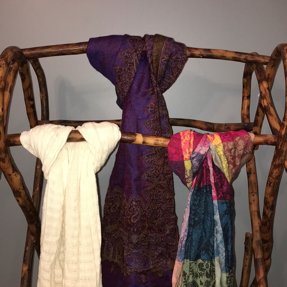 Lot of 3 scarves